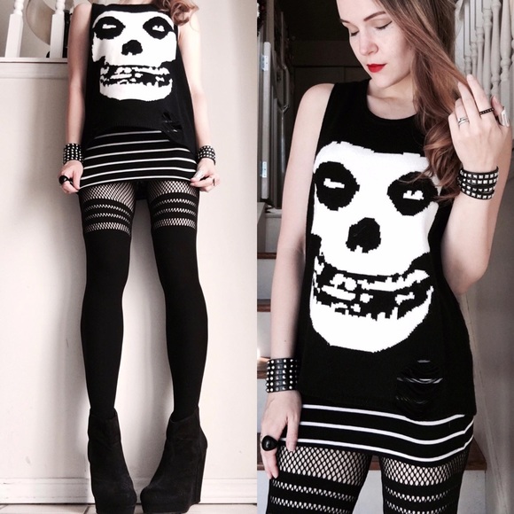 Iron Fist Tops - Final sale!! Iron Fist size small Misfits top